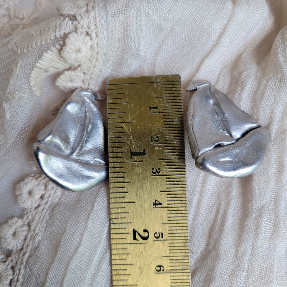 Vintage 1990s Sailboat Clip-On Earrings Silver Tone Modernist Nautical Statement - Picture 7 of 8